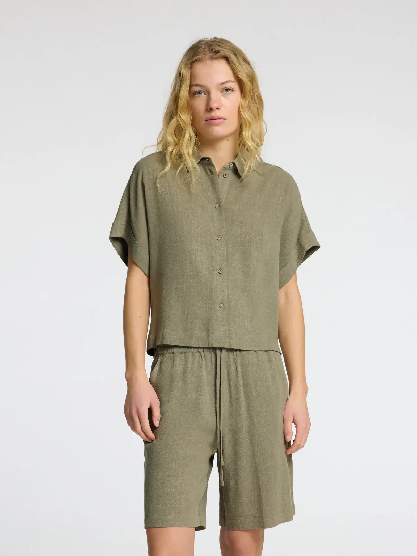 Viva Cropped Sun Shirt Vetiver