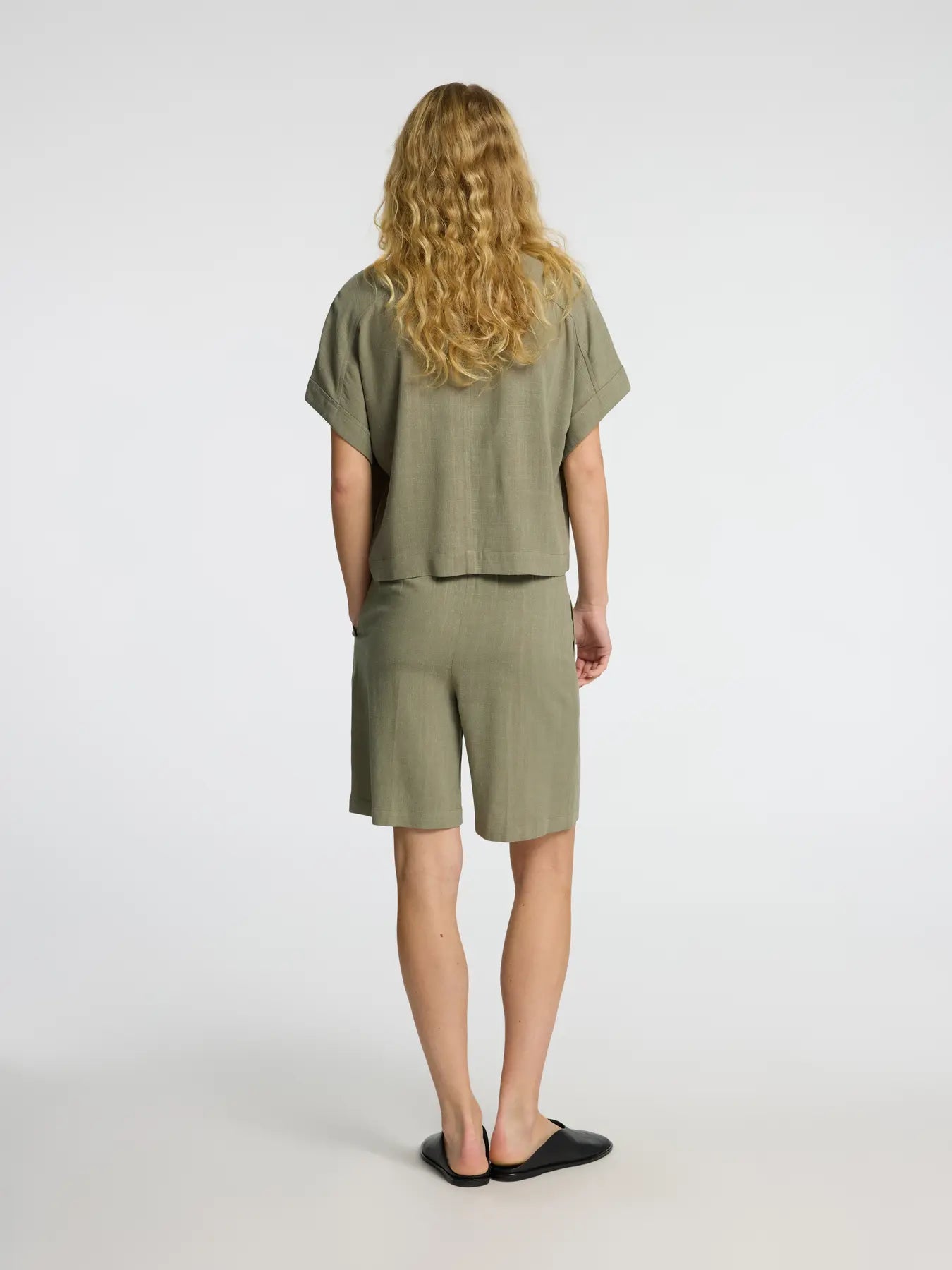 Viva Cropped Sun Shirt Vetiver