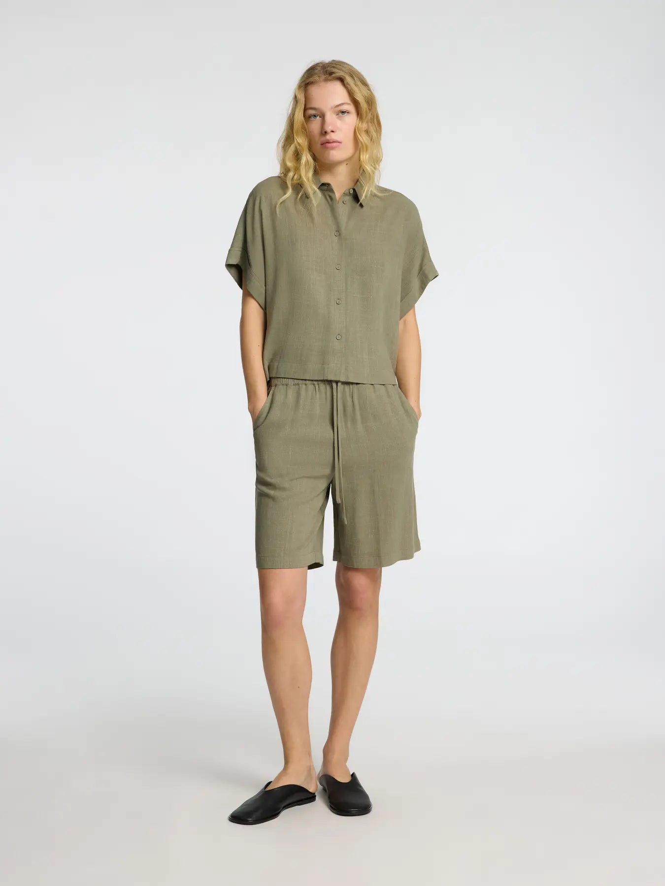 Viva Cropped Sun Shirt Vetiver