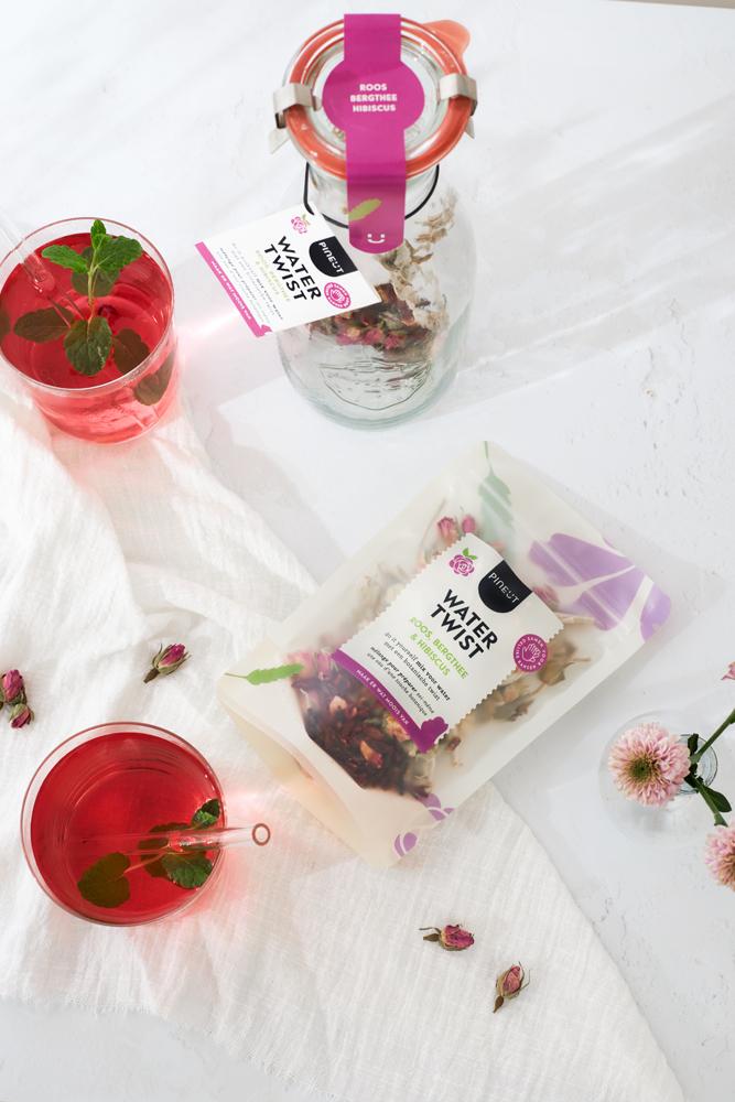Watertwist karaf Roos Bergthee Hibiscus