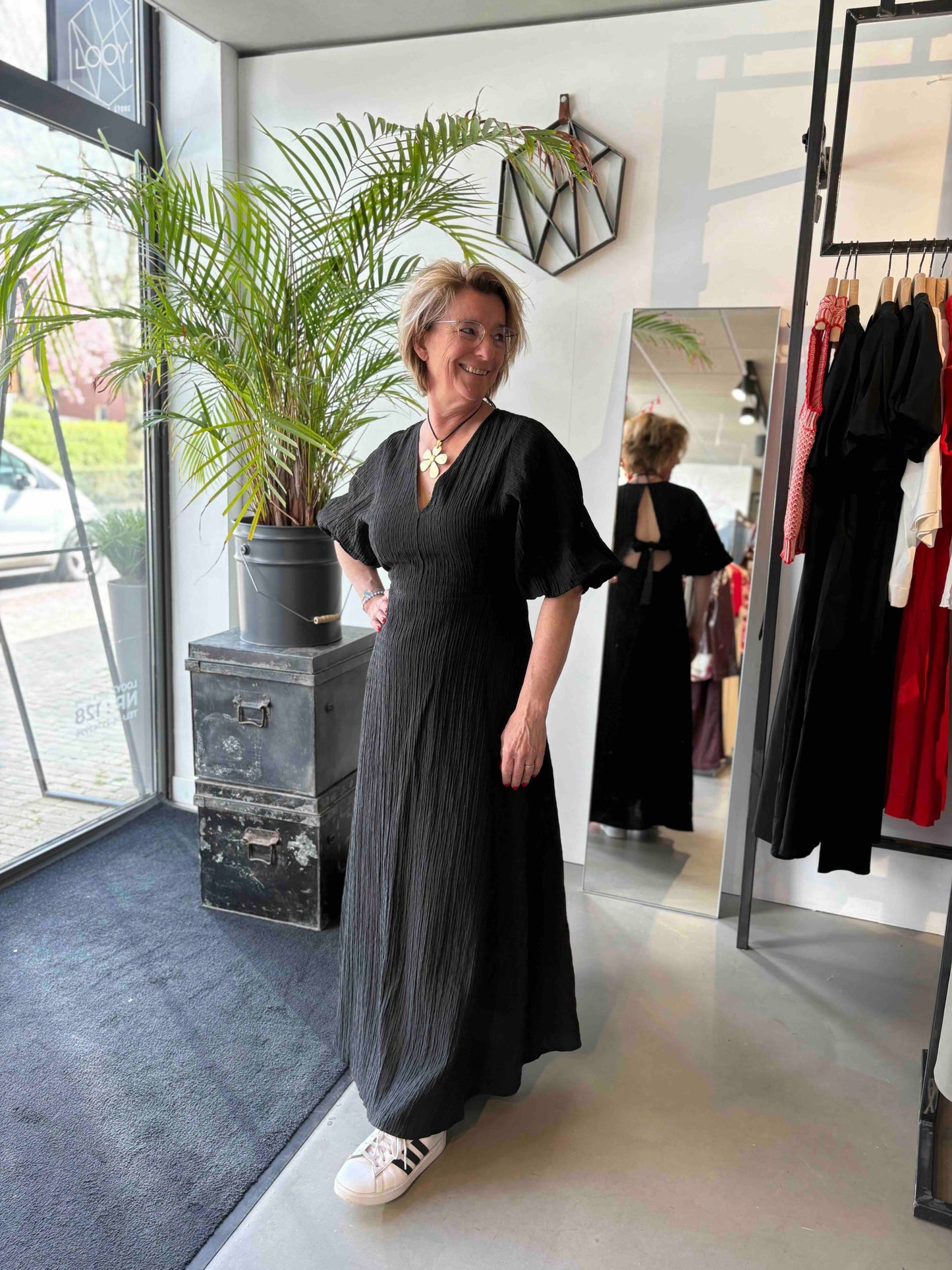 Maddie Midi Jurk Zwart