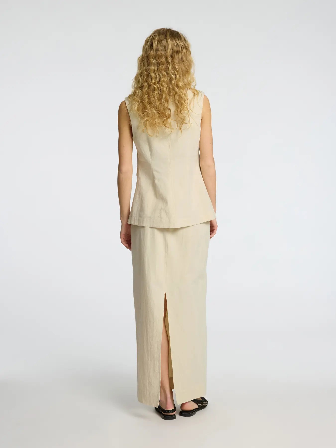 Iluna Buttoned Pocket Vest Sandshell