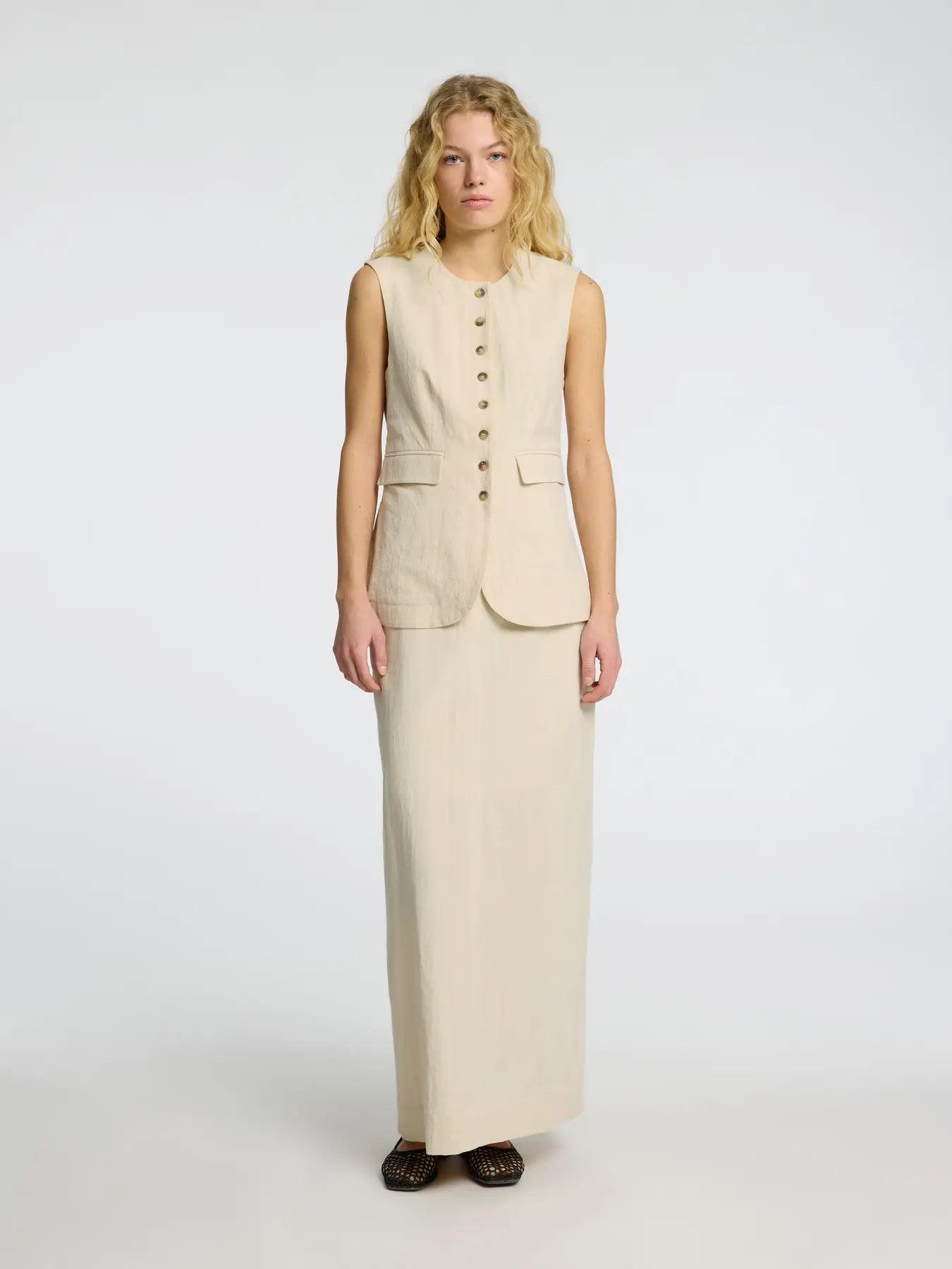 Iluna Buttoned Pocket Vest Sandshell