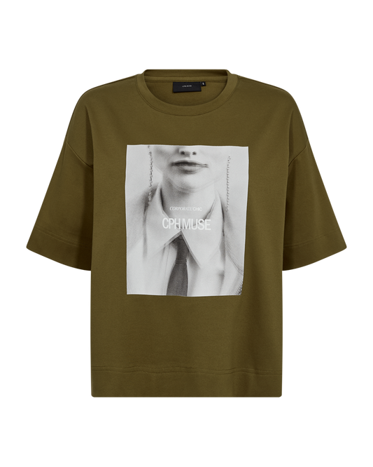 CMMUSE TEE MILITARY OLIVE