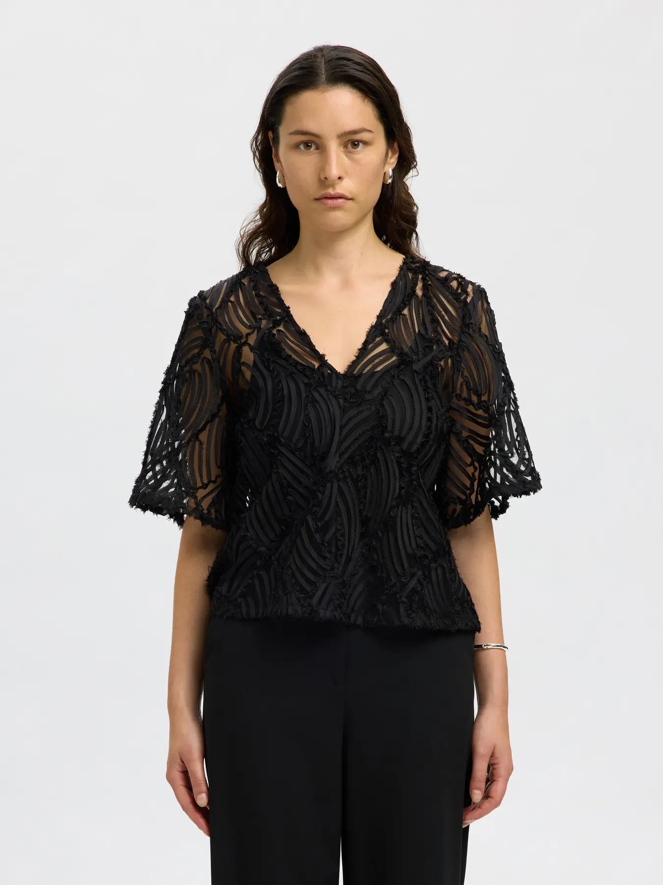 SLFSABINE 2/4 V-NECK TOP BLACK