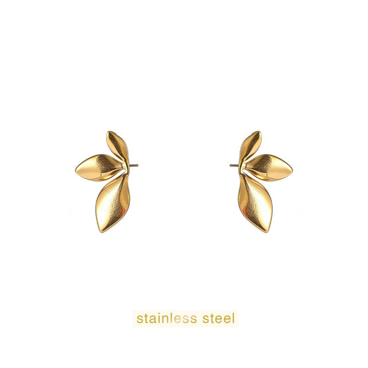 E61178 Half Lily Stud